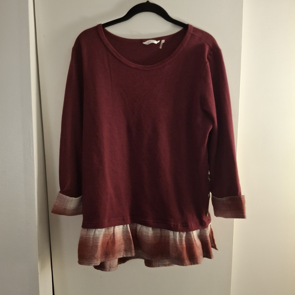 Kaktus Women's Burgandy Knit Top With Plaid Detail